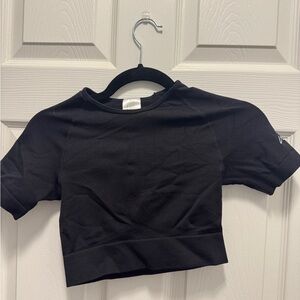 Boohoo Dryfit Black Cropped Tee